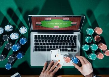 Ứng dụng tính xác suất Poker cung cấp gợi ý về chiến thuật
