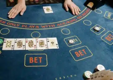 chơi baccarat 8xbet run